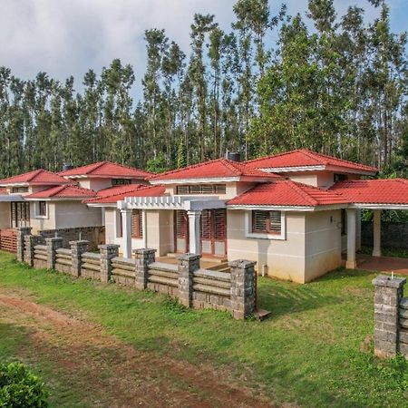 Goldenoaks Resort Yercaud Exterior photo