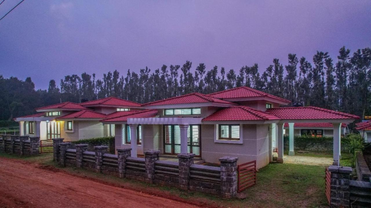 Goldenoaks Resort Yercaud Exterior photo