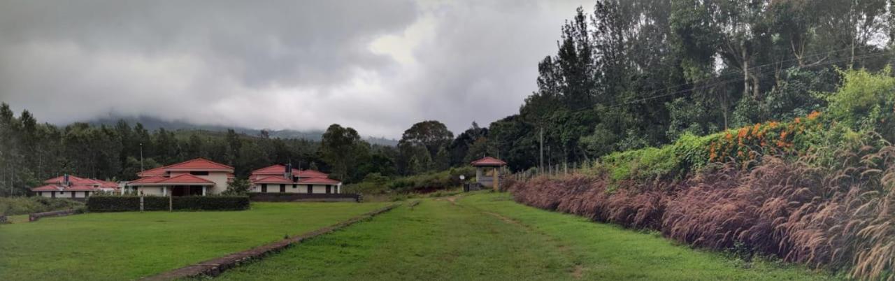 Goldenoaks Resort Yercaud Exterior photo