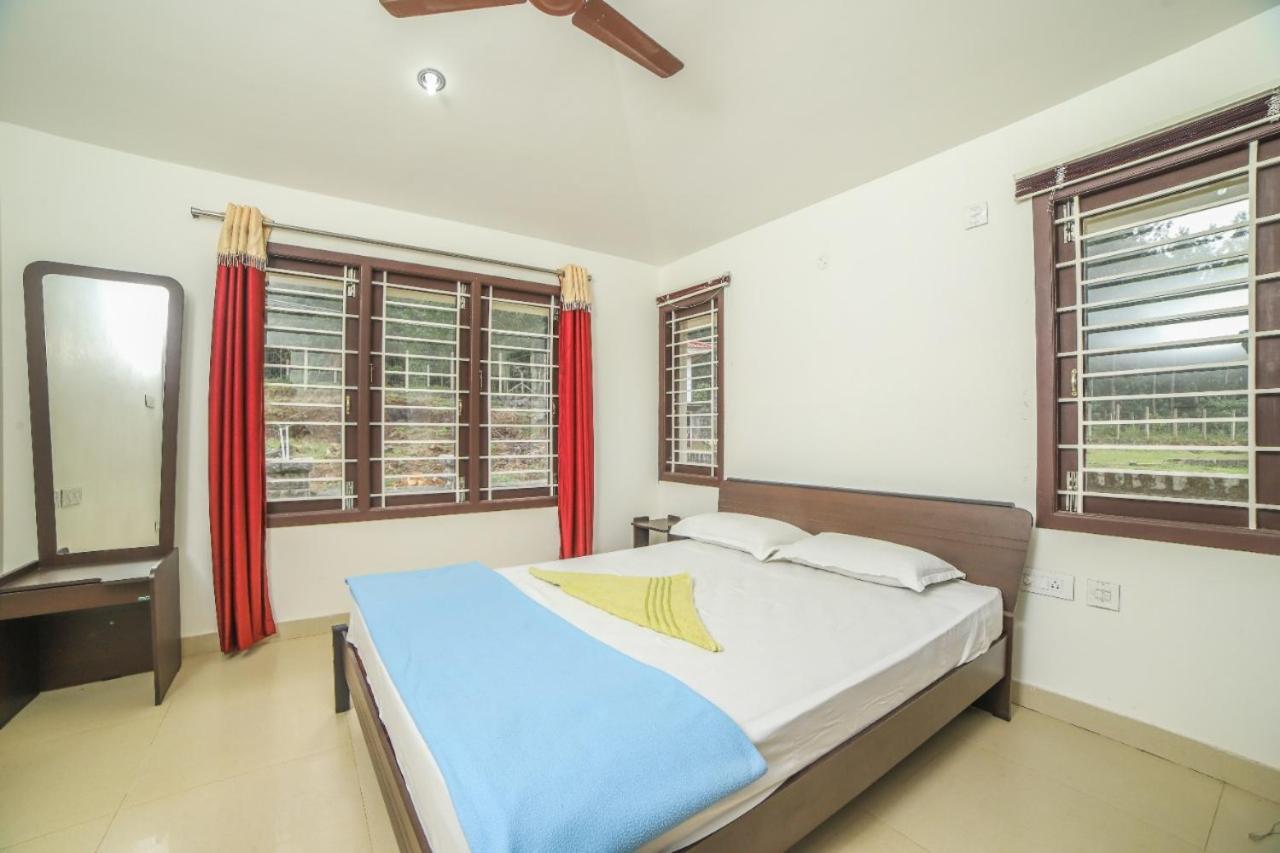 Goldenoaks Resort Yercaud Exterior photo